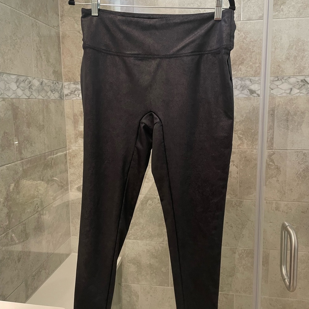 Faux leather leggings. Just like spanxs!